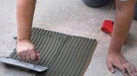 Як покласти плитку на дерев'яну підлогу?